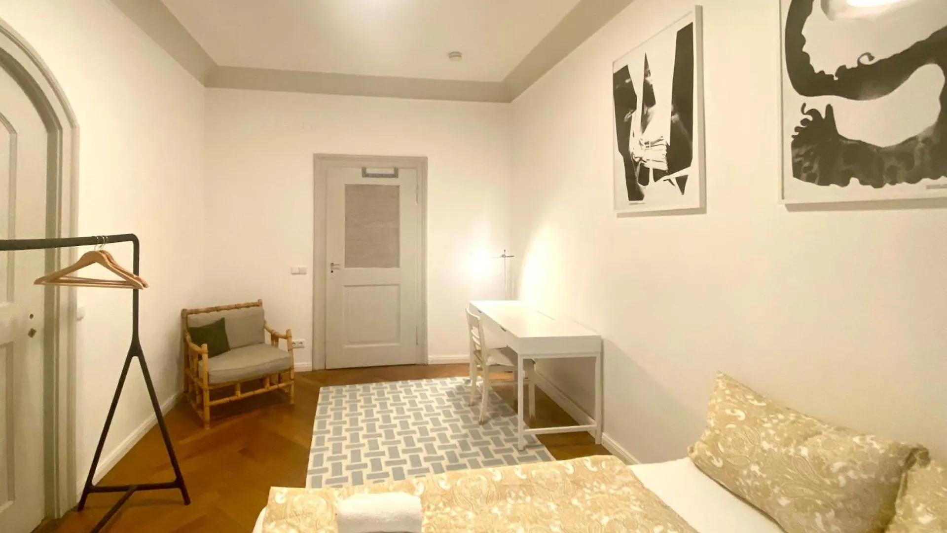 Quarto em Acomodações Particulares Zimmer In Der Maxvorstadt Mit Gemeinschaftsbad Munique