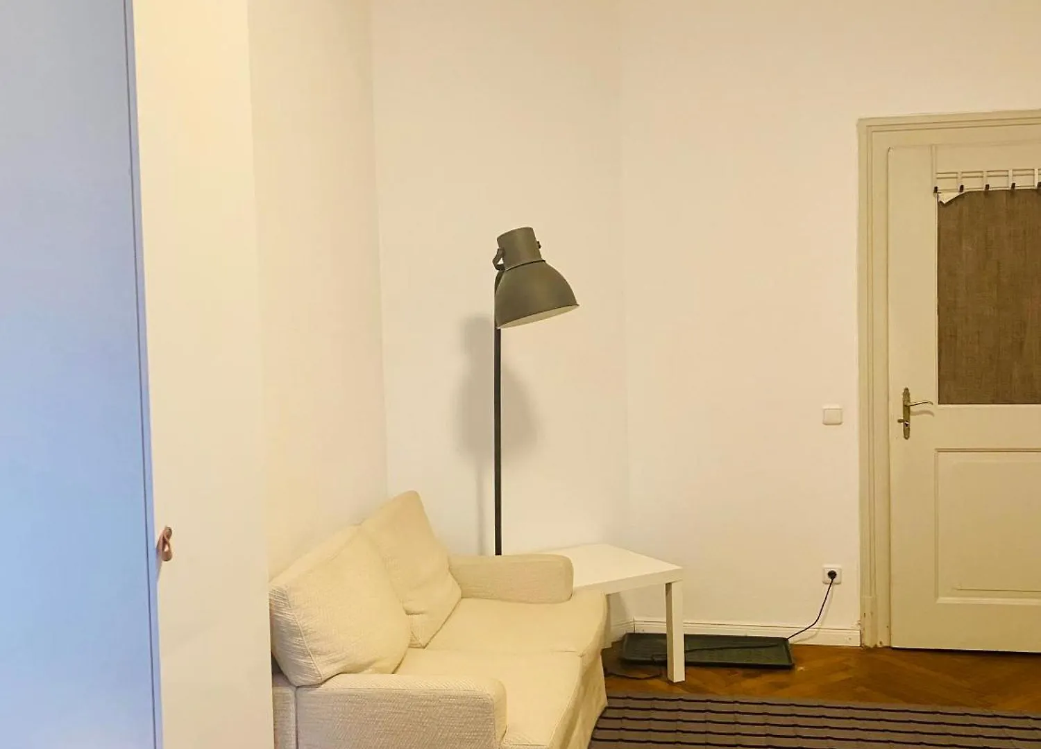 Quarto em Acomodações Particulares Zimmer In Der Maxvorstadt Mit Gemeinschaftsbad Munique Alemanha