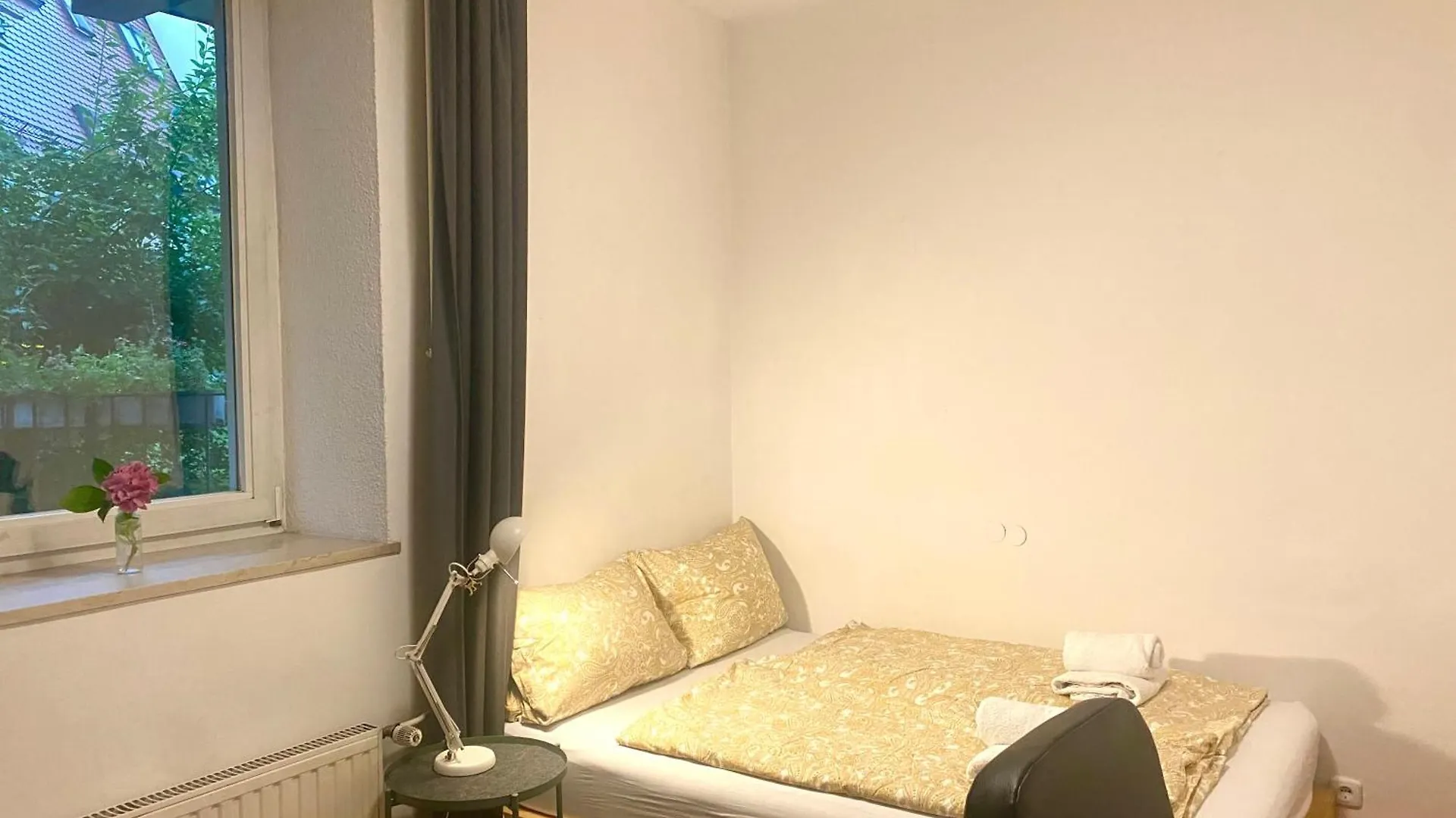 Zimmer In Der Maxvorstadt Mit Gemeinschaftsbad Munique